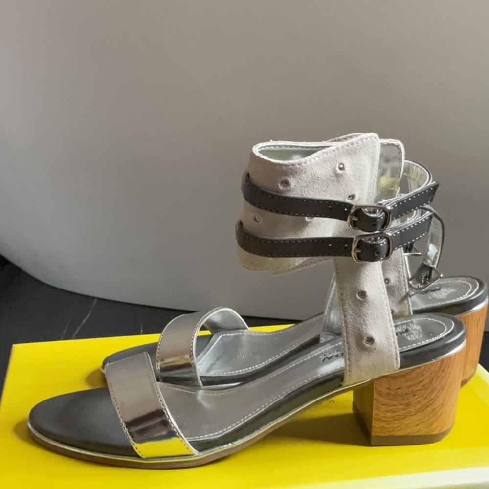 Kenneth Cole Reaction Silver Stiletto Heels
